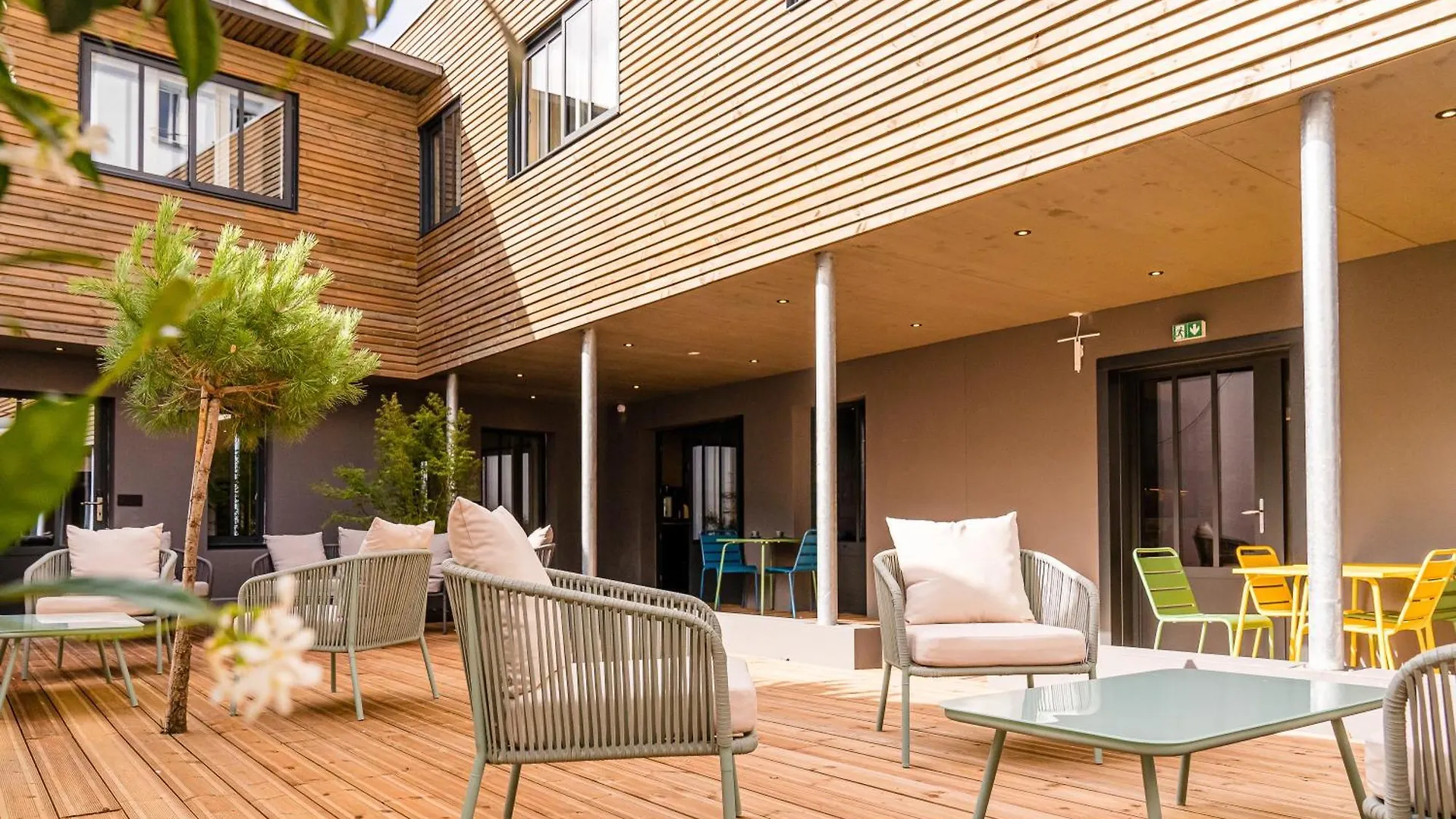 Hotel Le Patio De Victor, Lorient contacts